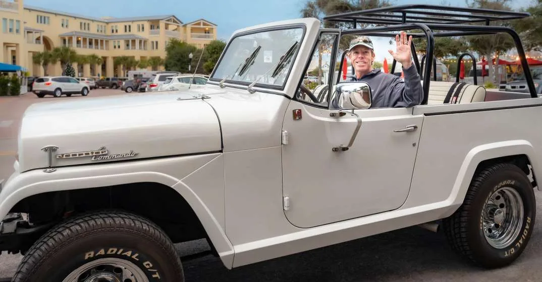 Dave Rauschkolb Receives Van Ness Butler Jr Hospitality Award