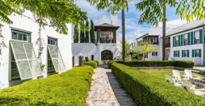 SoWal Style – Look Inside A Courtyard Home in Alys Beach, Florida